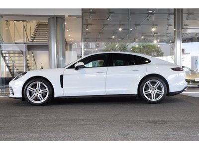 PORSCHE PANAMERA - 2