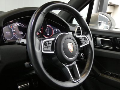 PORSCHE CAYENNE - 7