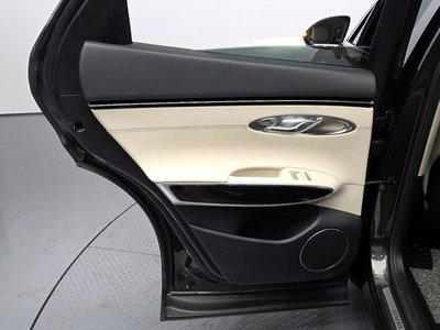 2023 Genesis GV70 — миниатюра 14