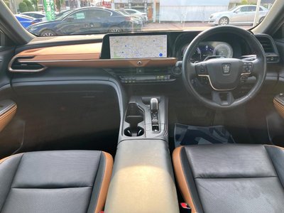2023 Toyota CROWN CROSSOVER photo 2