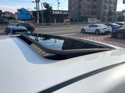 2023 Toyota CROWN CROSSOVER photo 3