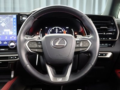 صورة مصغرة 24 لـ 2023 Lexus RX