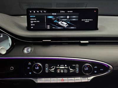 2021 Genesis GV70 thumbnail 12