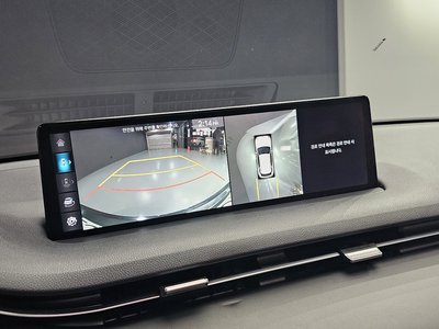 2021 Genesis GV70 thumbnail 14