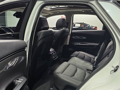 2021 Genesis GV70 thumbnail 11