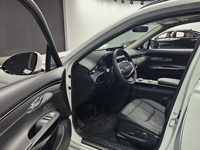 2021 Genesis GV70 photo 10