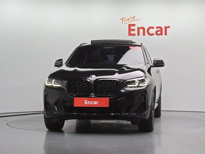 2023 BMW X4 photo 2