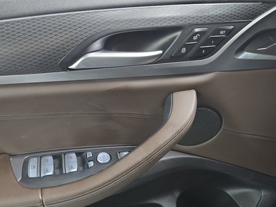 2023 BMW X4 thumbnail 18