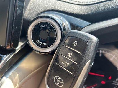 2021 Toyota LAND CRUISER 300 — миниатюра 15