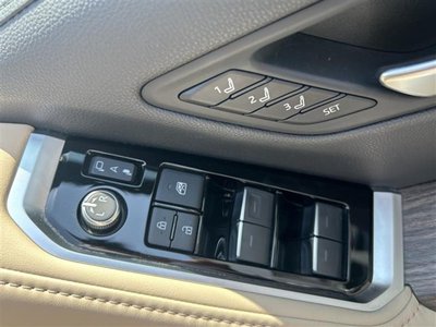 2021 Toyota LAND CRUISER 300 — миниатюра 16
