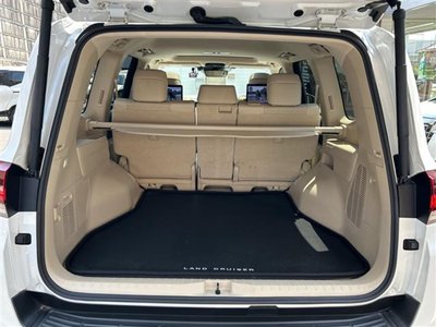 2021 Toyota LAND CRUISER 300 — миниатюра 23
