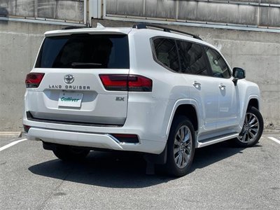 2021 Toyota LAND CRUISER 300 — миниатюра 25
