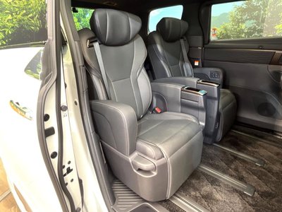 2024 Toyota ALPHARD photo 9