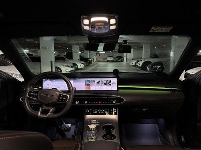 2024 Genesis GV70 thumbnail 13