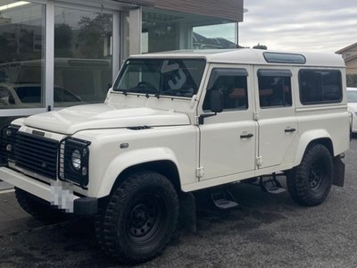 LAND ROVER DEFENDER