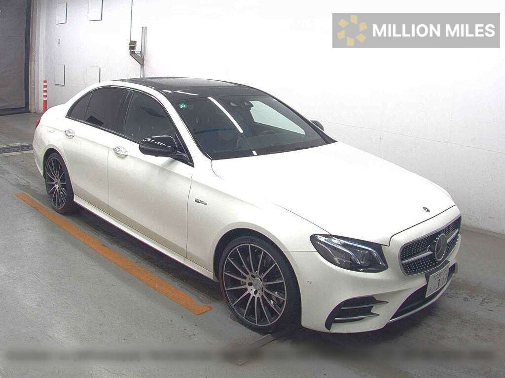 MERCEDES-BENZ E-CLASS AMG - View 1