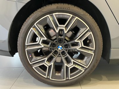 صورة مصغرة 39 لـ 2025 BMW 5 SERIES