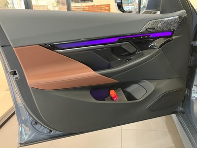 صورة مصغرة 55 لـ 2025 BMW 5 SERIES