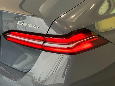 صورة مصغرة 64 لـ 2025 BMW 5 SERIES