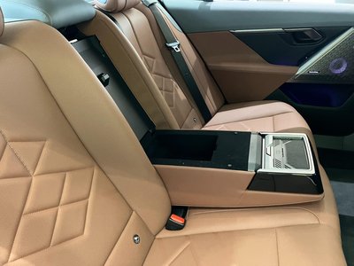 صورة مصغرة 52 لـ 2025 BMW 5 SERIES