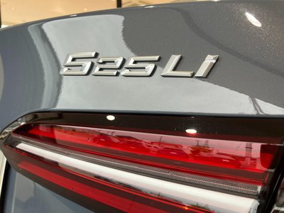 صورة مصغرة 70 لـ 2025 BMW 5 SERIES
