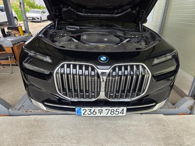 2023 BMW 7 SERIES photo 1