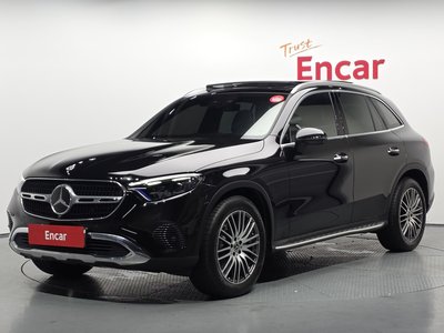 2023 Mercedes-BENZ GLC photo 1