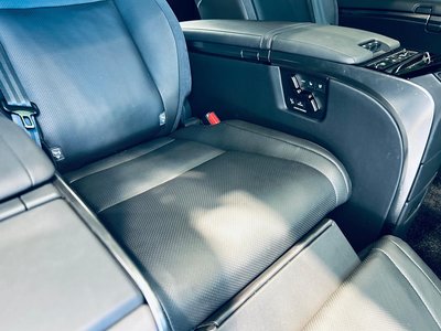 صورة 29 لـ 2024 Lexus LM