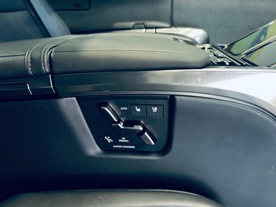 صورة 78 لـ 2024 Lexus LM