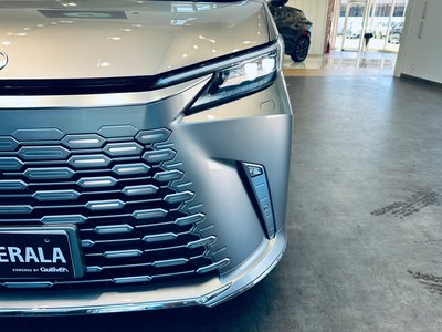 صورة 17 لـ 2024 Lexus LM