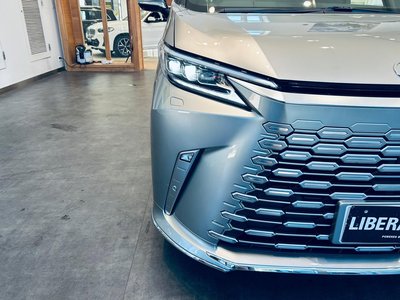 صورة 10 لـ 2024 Lexus LM