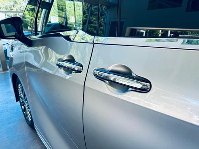 صورة 15 لـ 2024 Lexus LM