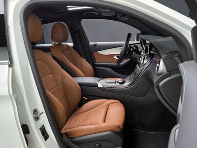 MERCEDES-BENZ GLC - 10