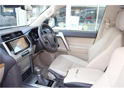 TOYOTA LAND CRUISER PRADO - 2