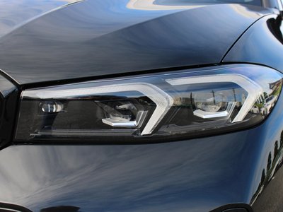 2025 BMW 3 SERIES 照片 8