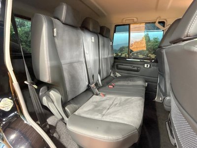 TOYOTA LAND CRUISER 70 - 9