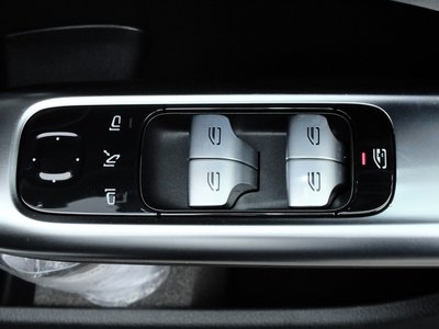 2023 Mercedes-BENZ C-CLASS AMG 缩略图 41