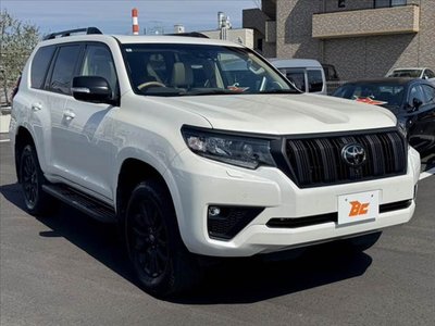 TOYOTA LAND CRUISER PRADO - 8