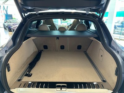 صورة مصغرة 46 لـ 2026 Aston Martin DBX