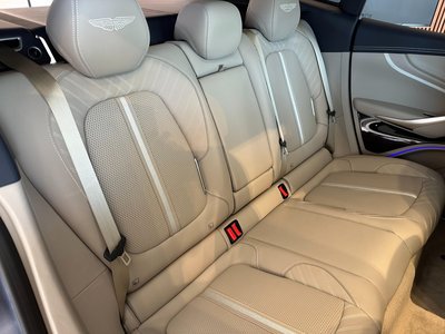 صورة مصغرة 45 لـ 2026 Aston Martin DBX