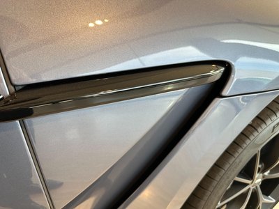 صورة مصغرة 17 لـ 2026 Aston Martin DBX