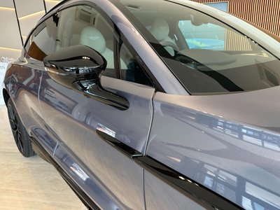 صورة مصغرة 18 لـ 2026 Aston Martin DBX