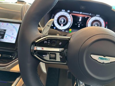 صورة مصغرة 33 لـ 2026 Aston Martin DBX