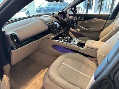 صورة مصغرة 42 لـ 2026 Aston Martin DBX