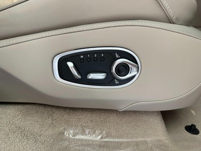 صورة مصغرة 37 لـ 2026 Aston Martin DBX