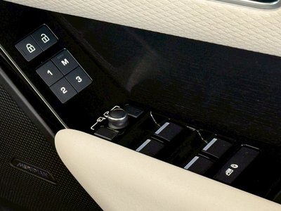 2022 LAND Rover RANGE ROVER VELAR — миниатюра 51