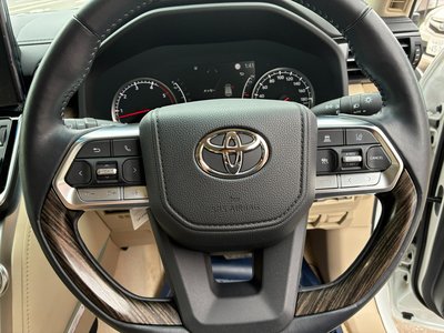 2023 Toyota LAND CRUISER 300 — миниатюра 26