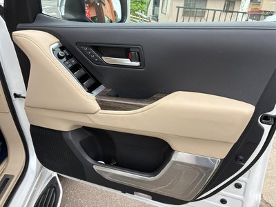 2023 Toyota LAND CRUISER 300 — миниатюра 23