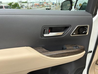 2023 Toyota LAND CRUISER 300 — миниатюра 37