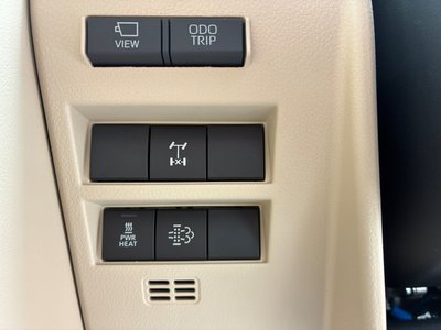 2023 Toyota LAND CRUISER 300 — миниатюра 29